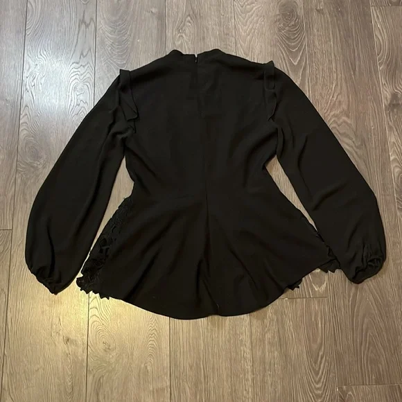 Small Like New Show stopper Black Kenzie Blouse - Picture 8 of 11